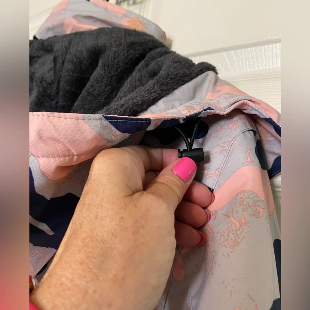 Pooluly Jacket - Picture 2 of 12